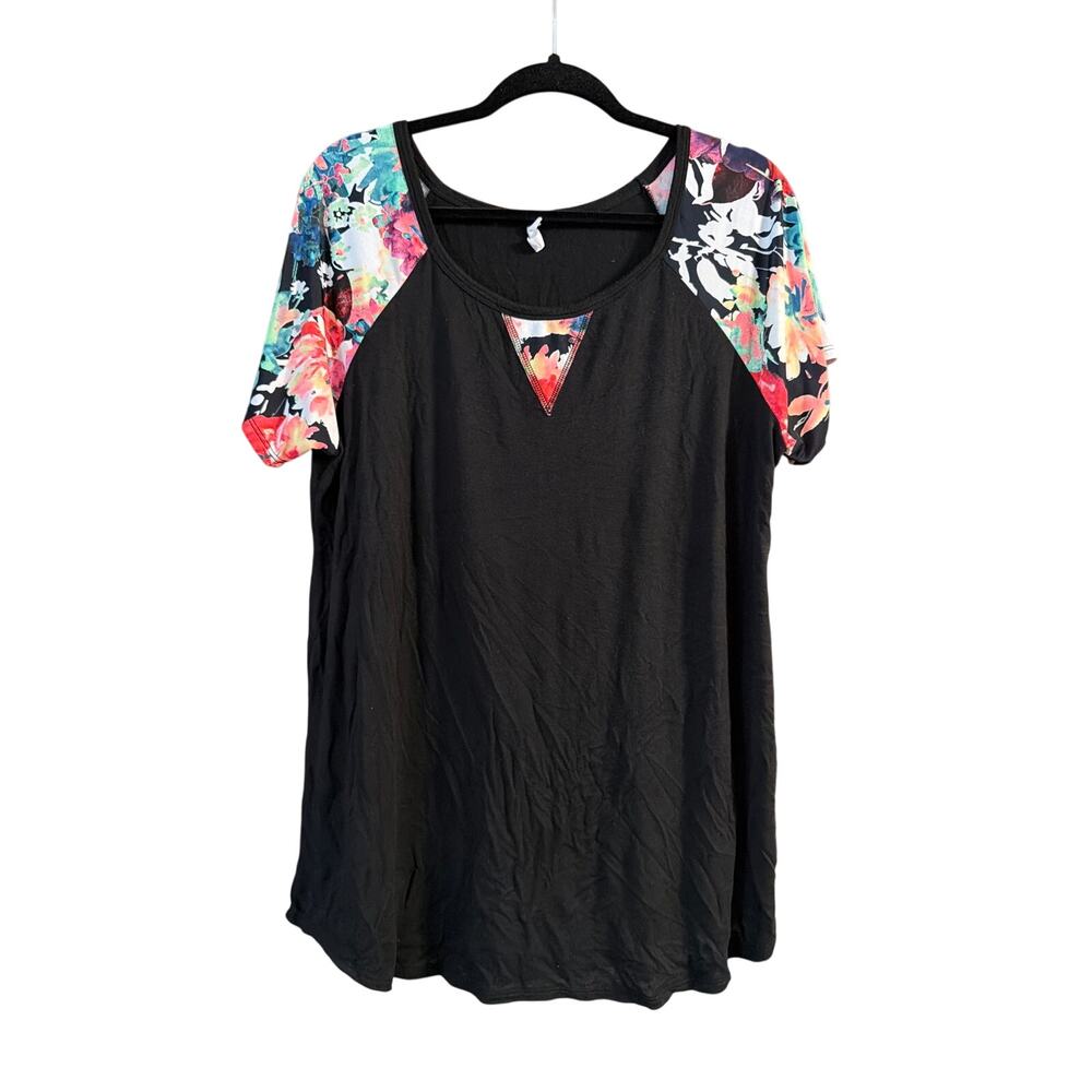HEIMISH USA Women's Plus Size Floral Sleeve Black Raglan Top Size 2X 2XL